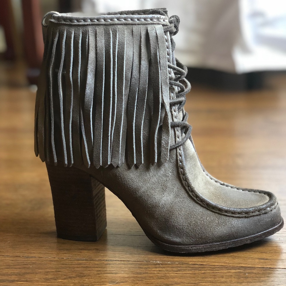 Frye Parker Fringe Short Boot - women’s size 9